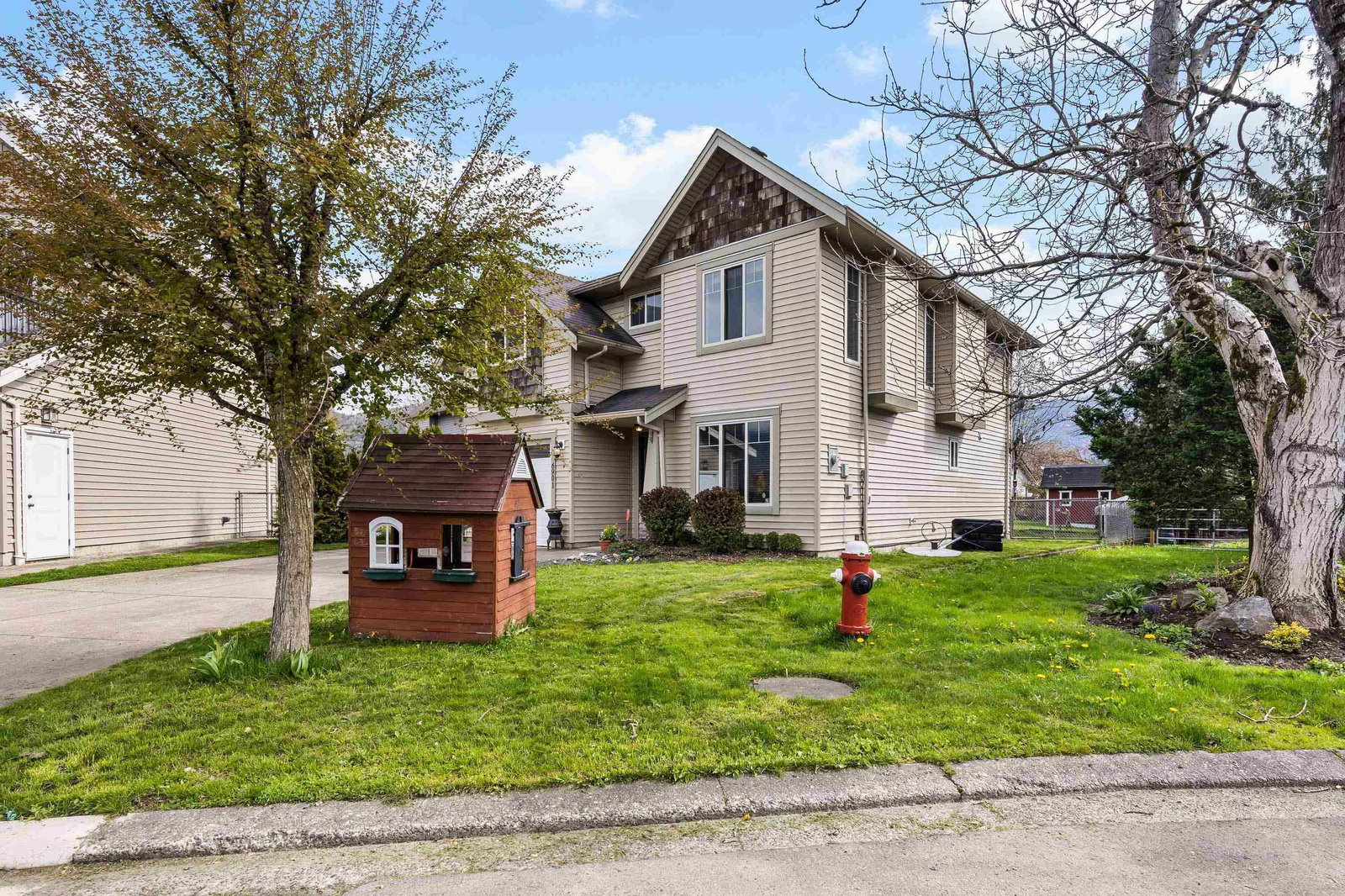 Listing Image 3