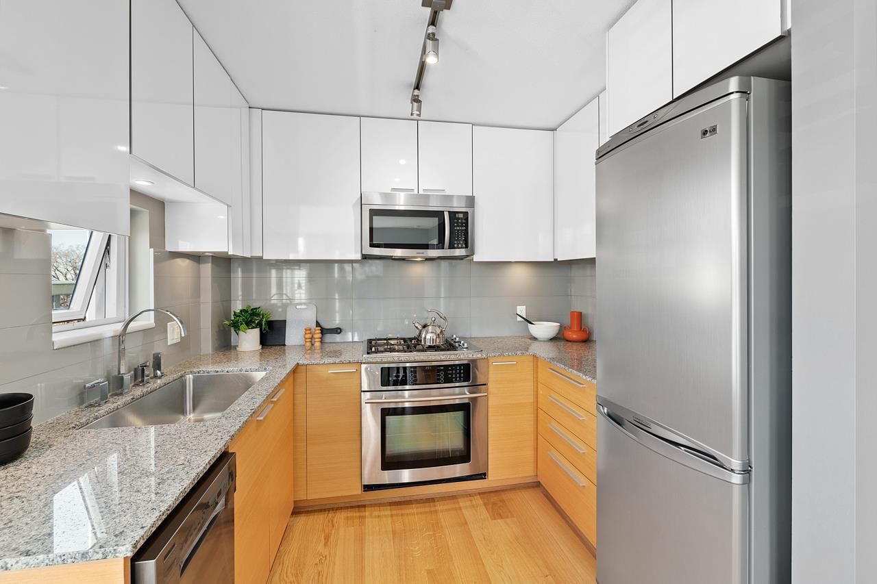 Listing Image 10