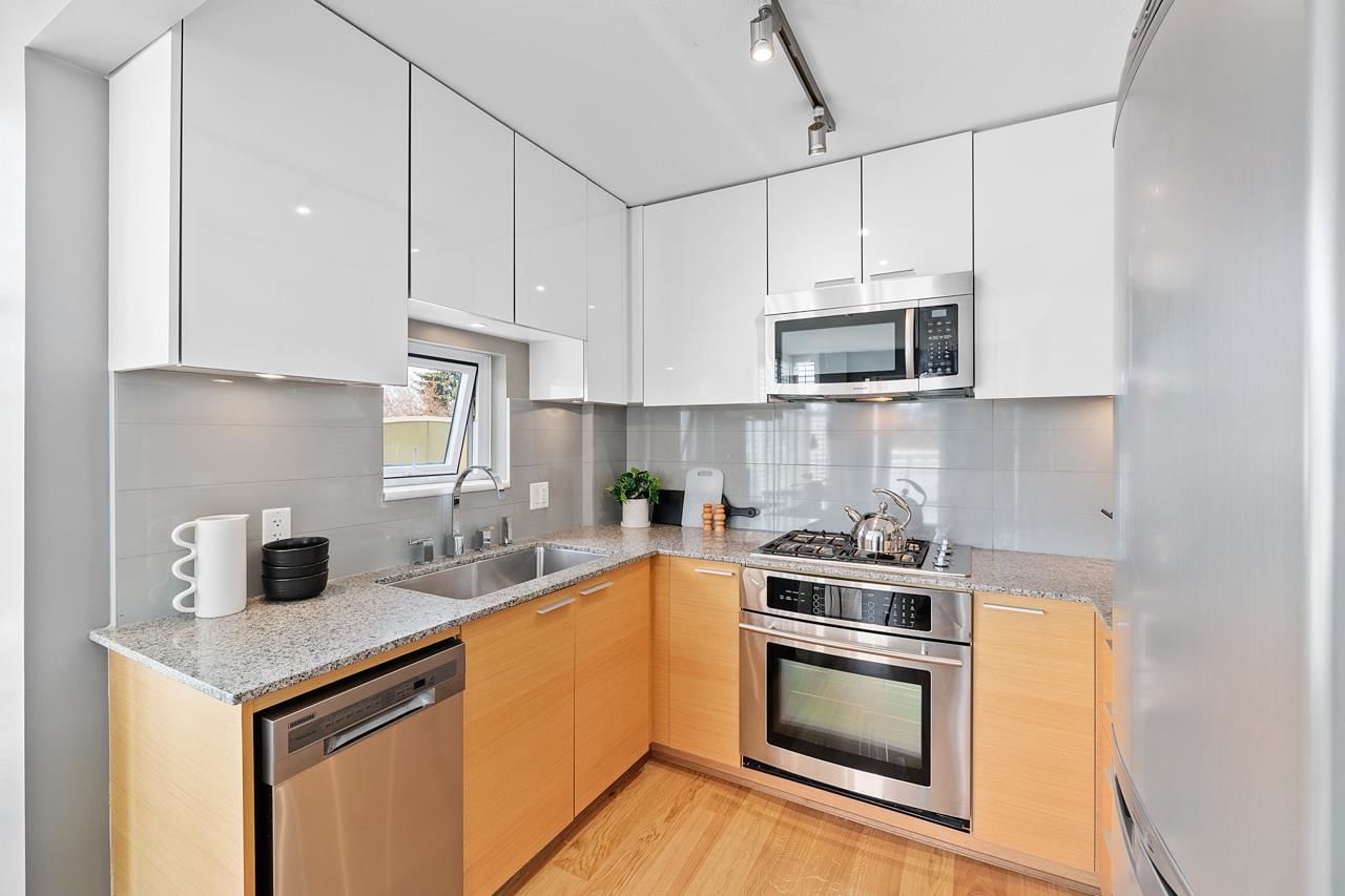Listing Image 9