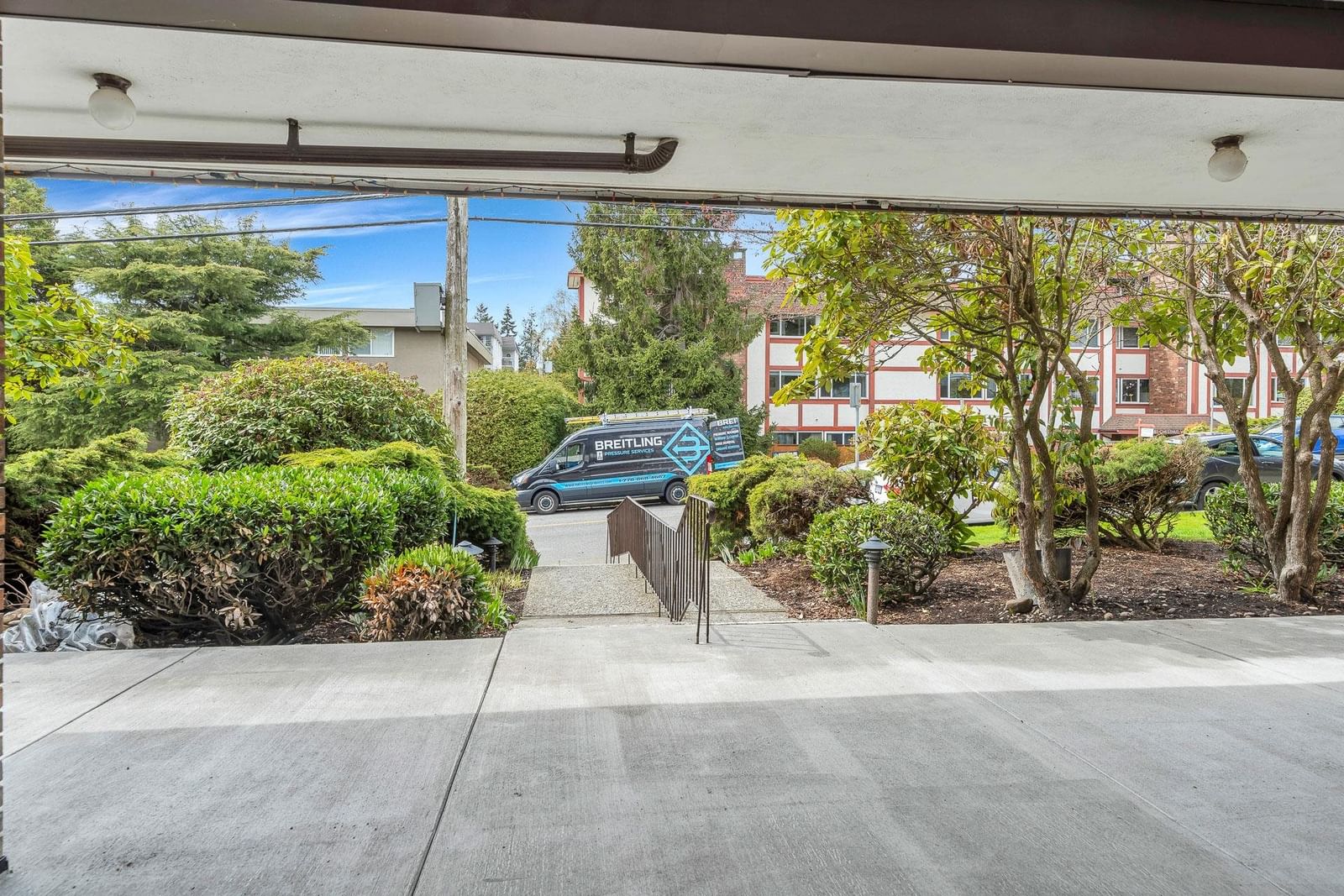 Listing Image 32