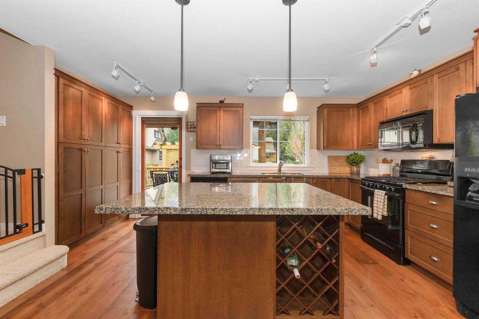 Listing Image 15