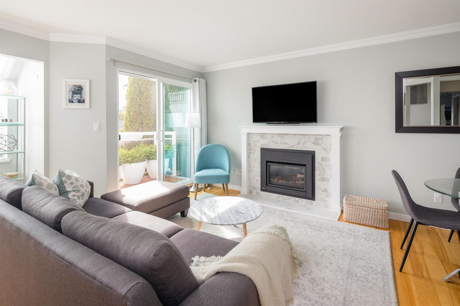 Listing Image 8