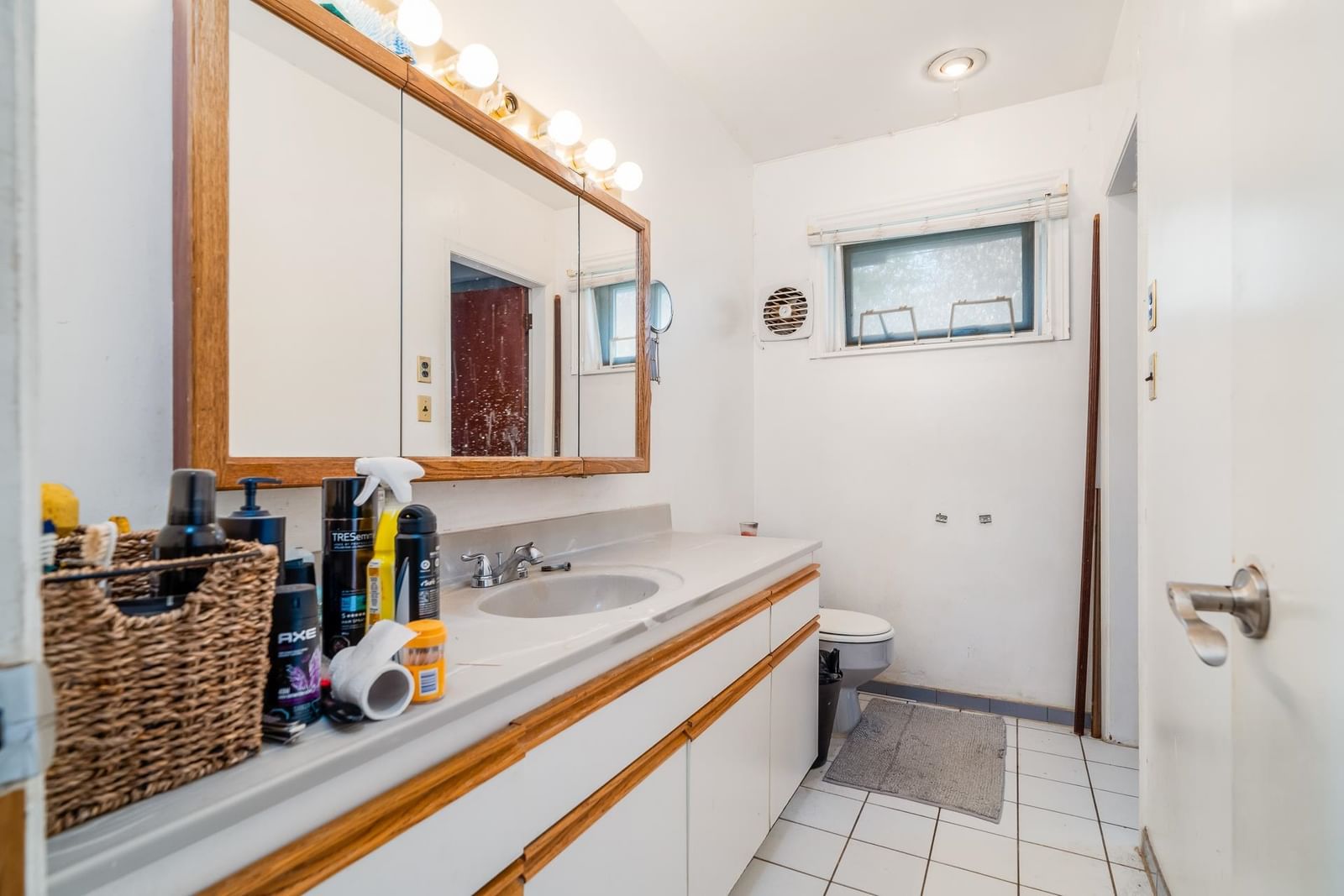 Listing Image 21