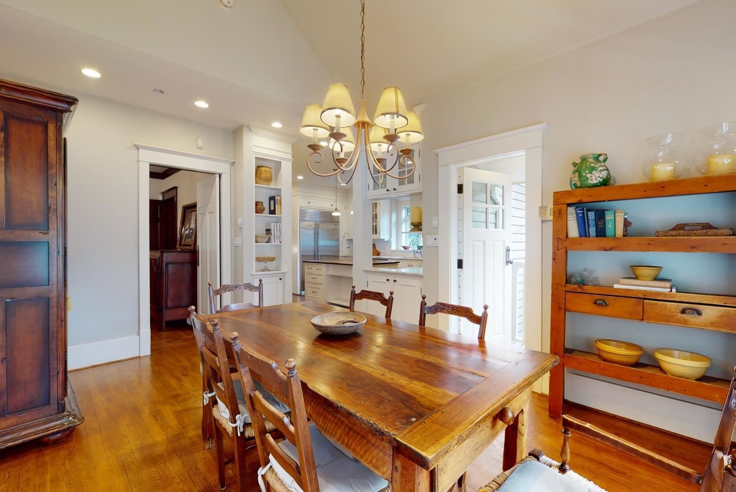 Listing Image 13
