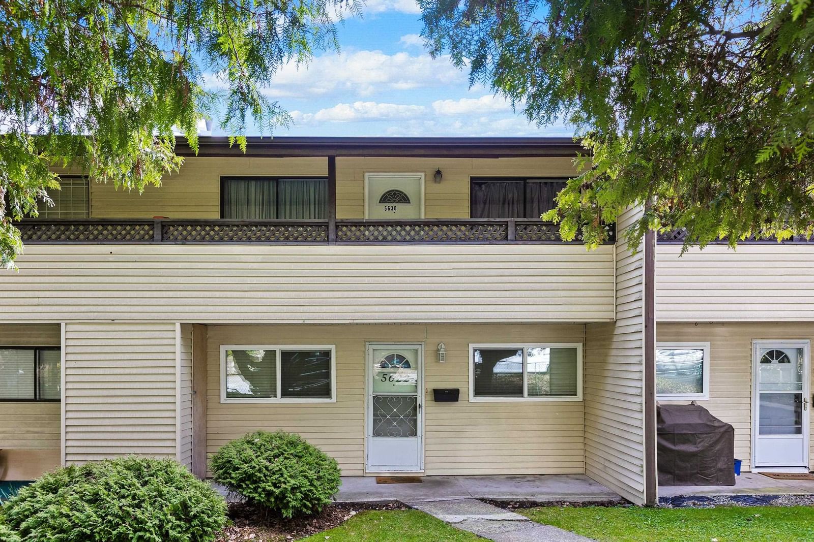 Listing Image 12