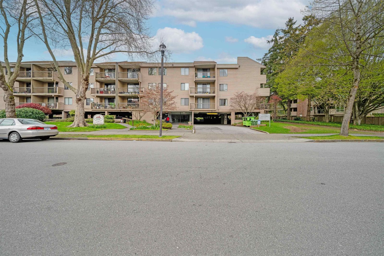 Listing Image 16