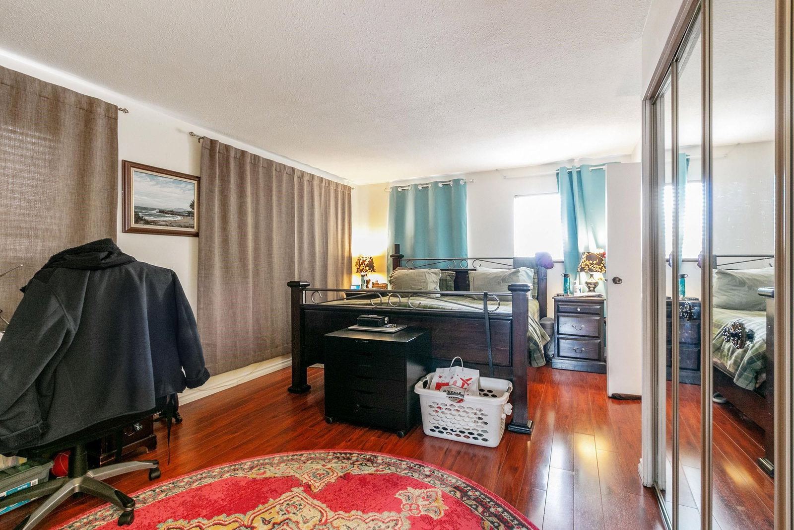 Listing Image 15