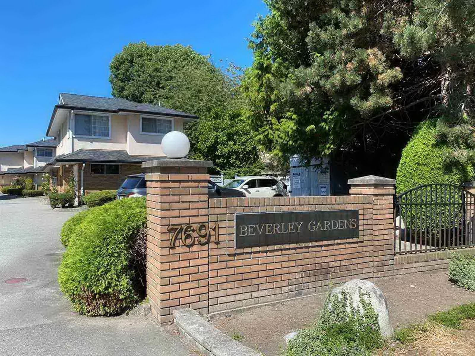 Listing Image 8