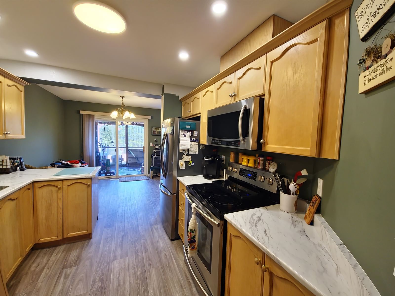 Listing Image 11