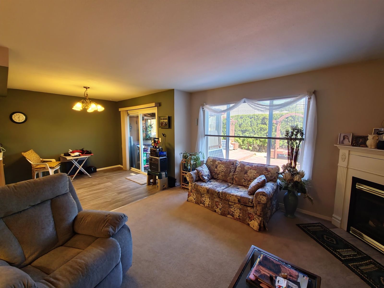 Listing Image 8