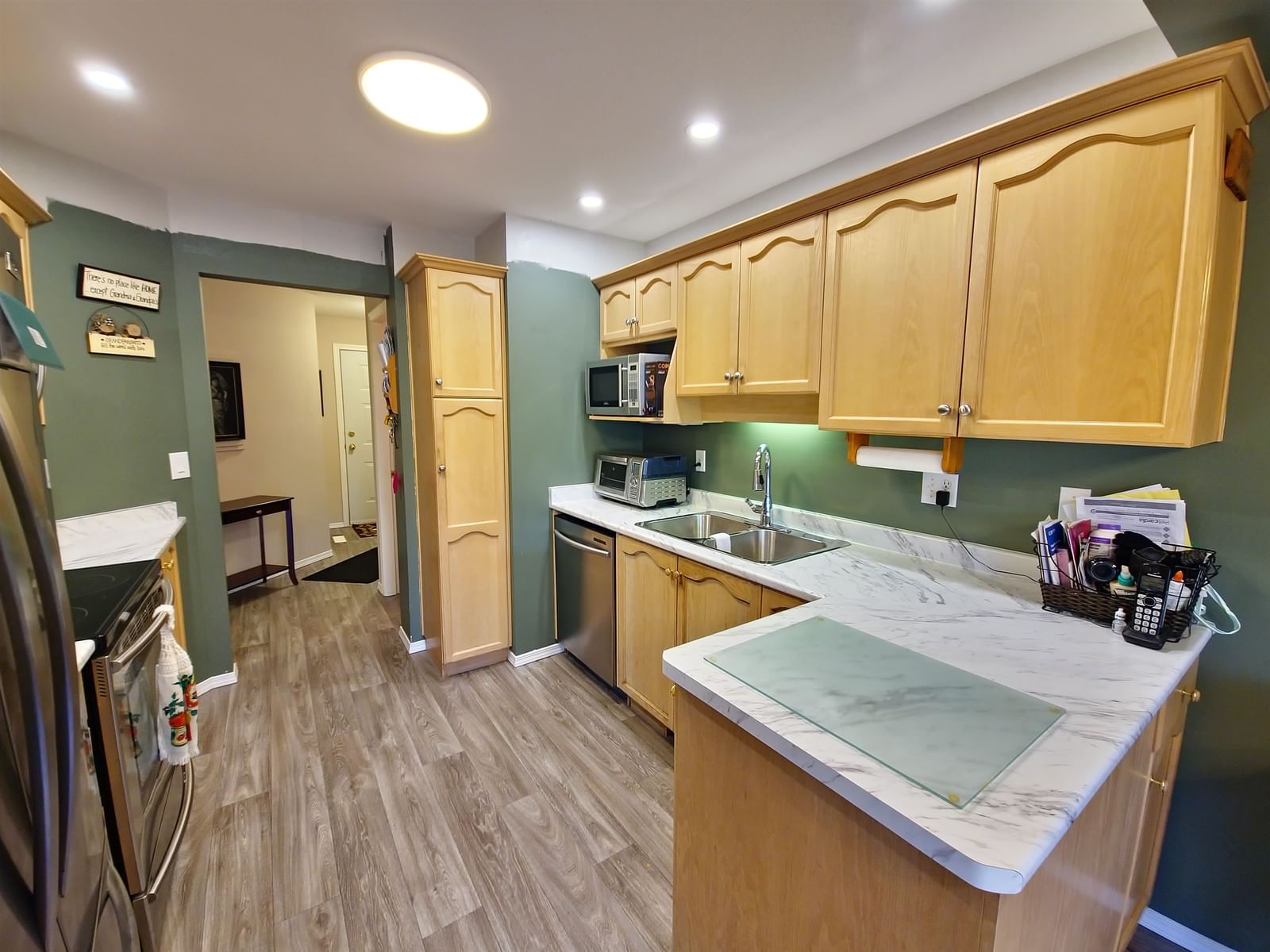 Listing Image 9