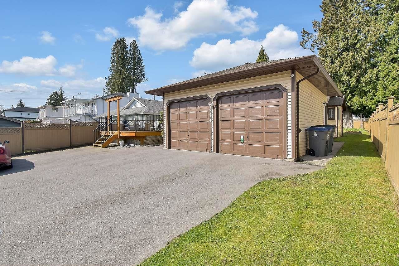 Listing Image 4