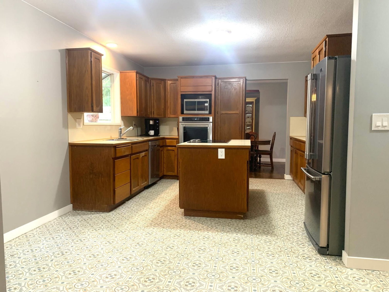 Listing Image 6