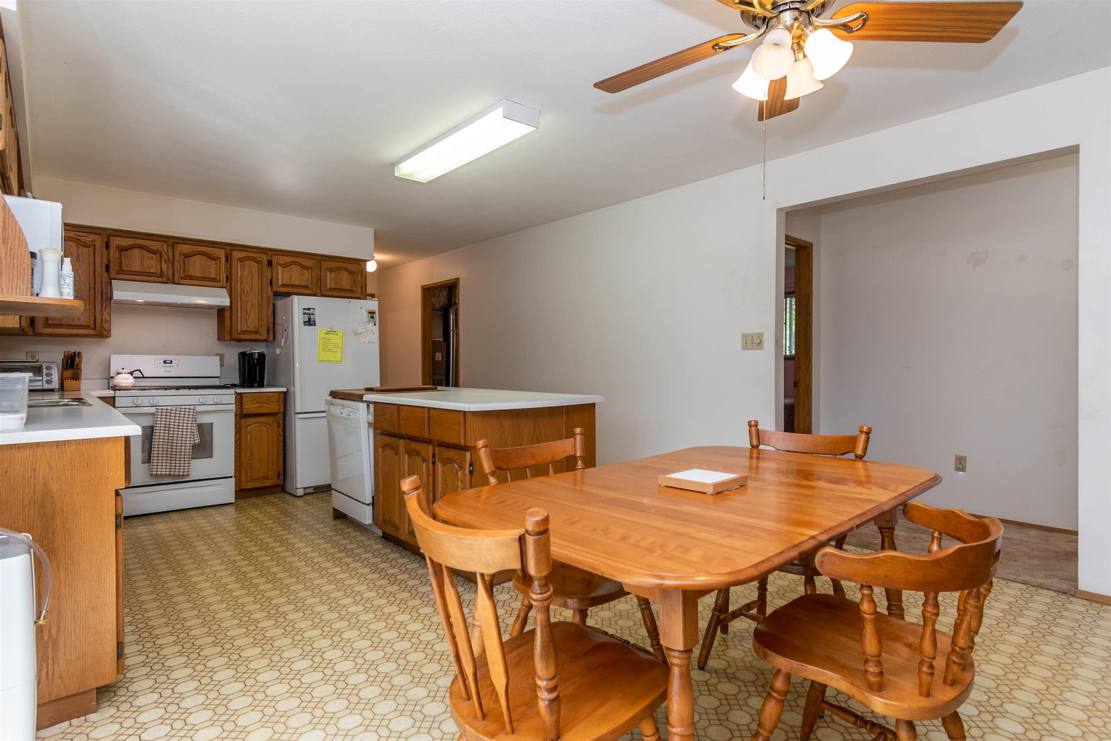 Listing Image 6