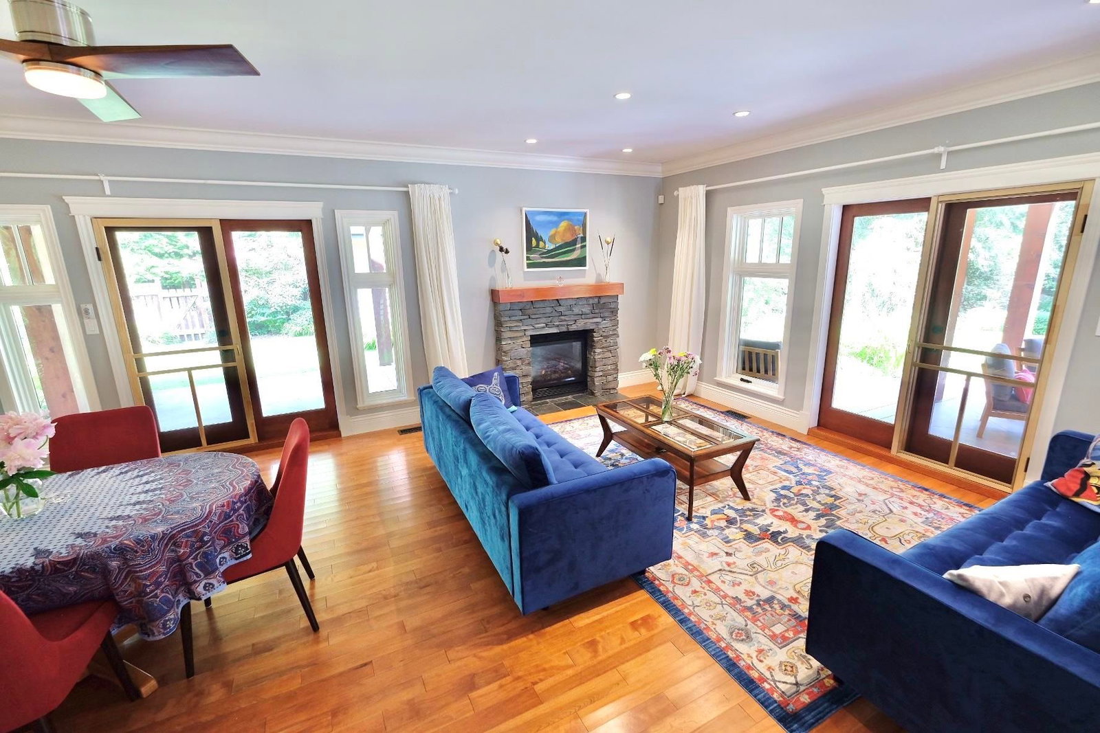 Listing Image 10