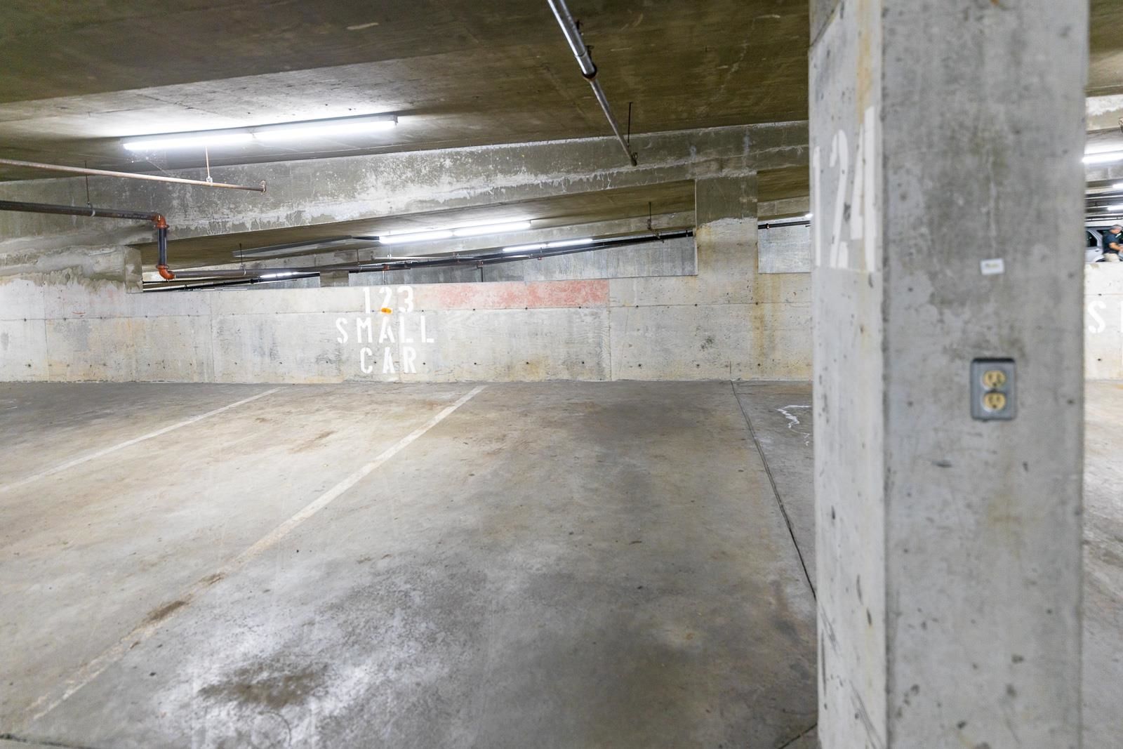 Listing Image 38