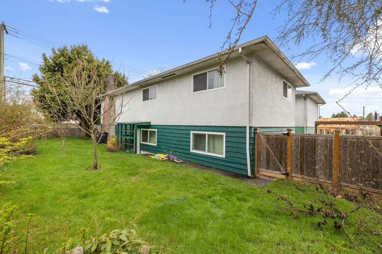 Listing Image 12