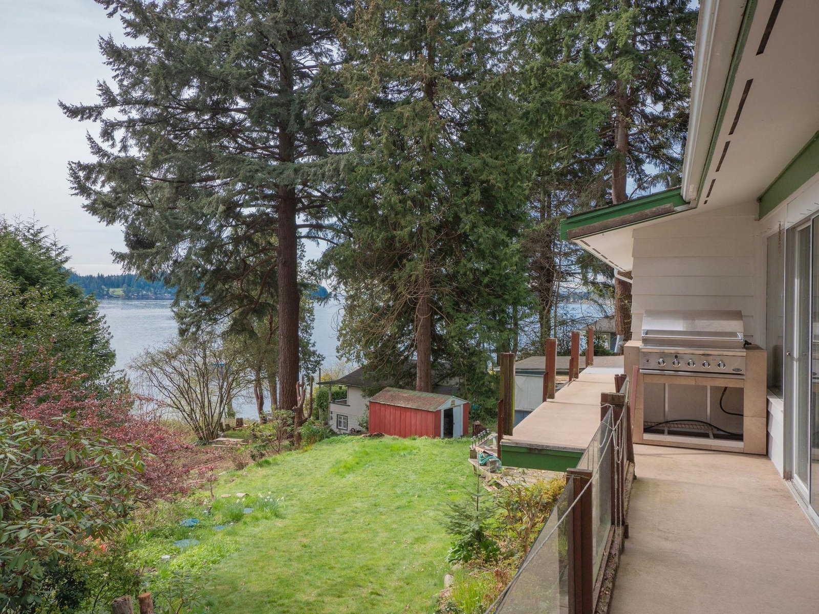 Listing Image 4