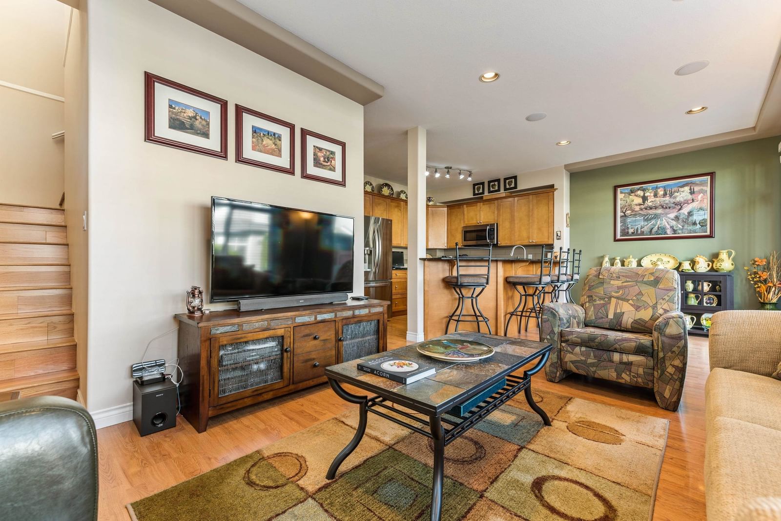 Listing Image 19