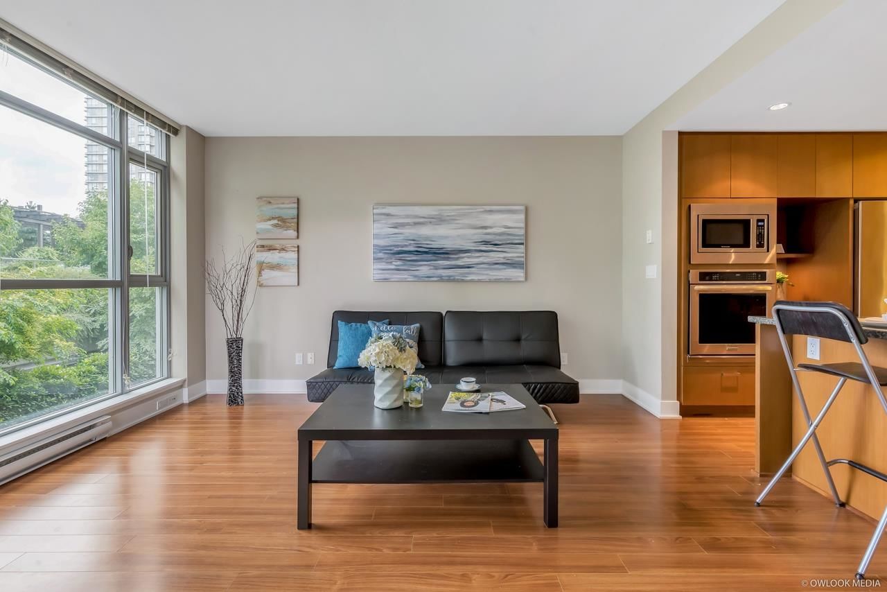 Listing Image 10