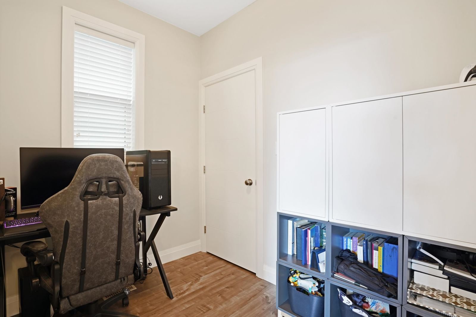 Listing Image 17