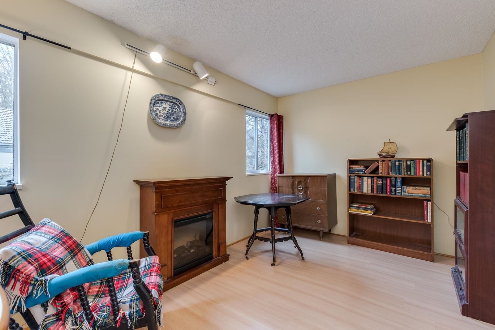 Listing Image 18