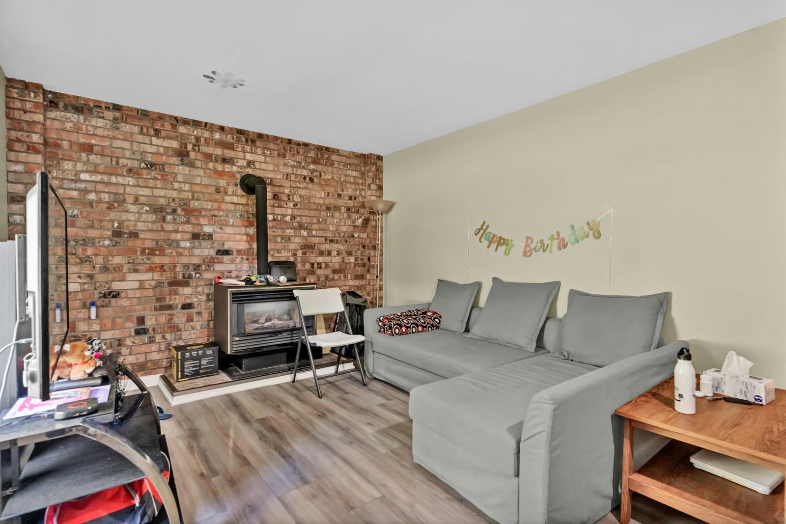 Listing Image 10