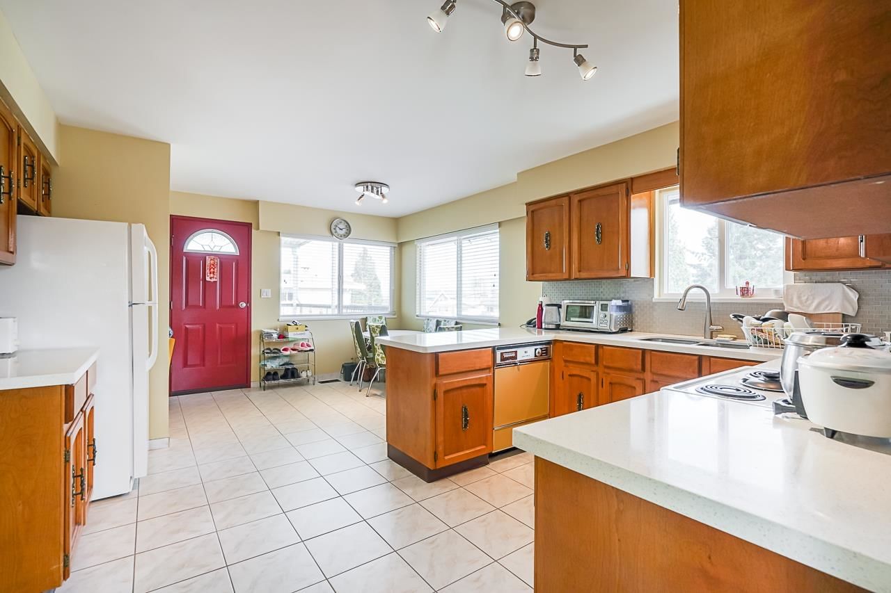 Listing Image 12