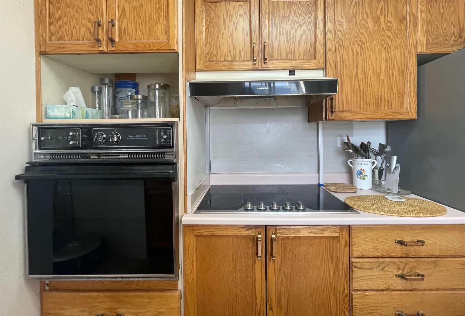 Listing Image 11