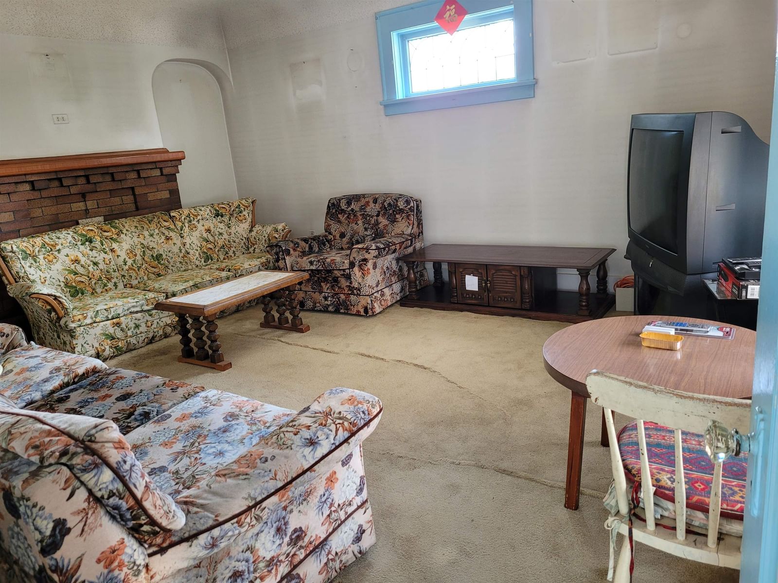 Listing Image 4