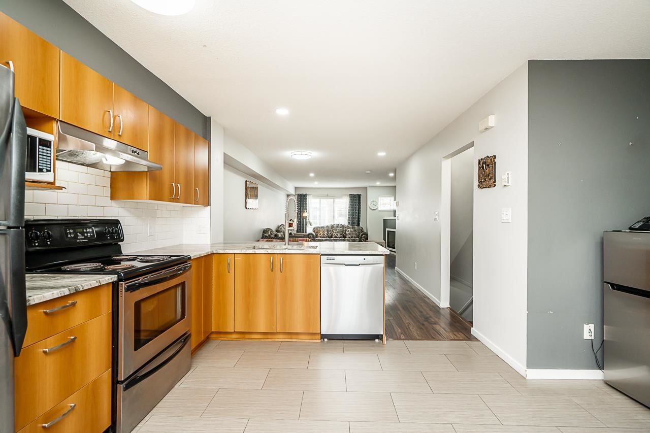 Listing Image 14