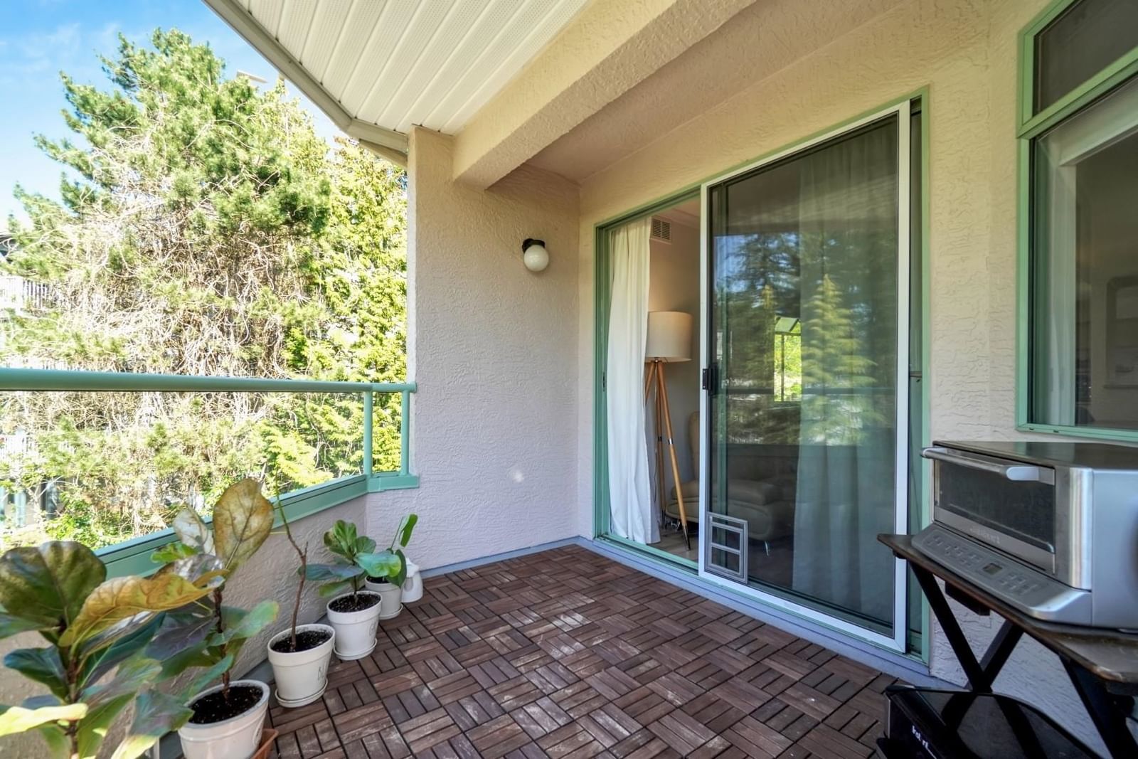 Listing Image 8