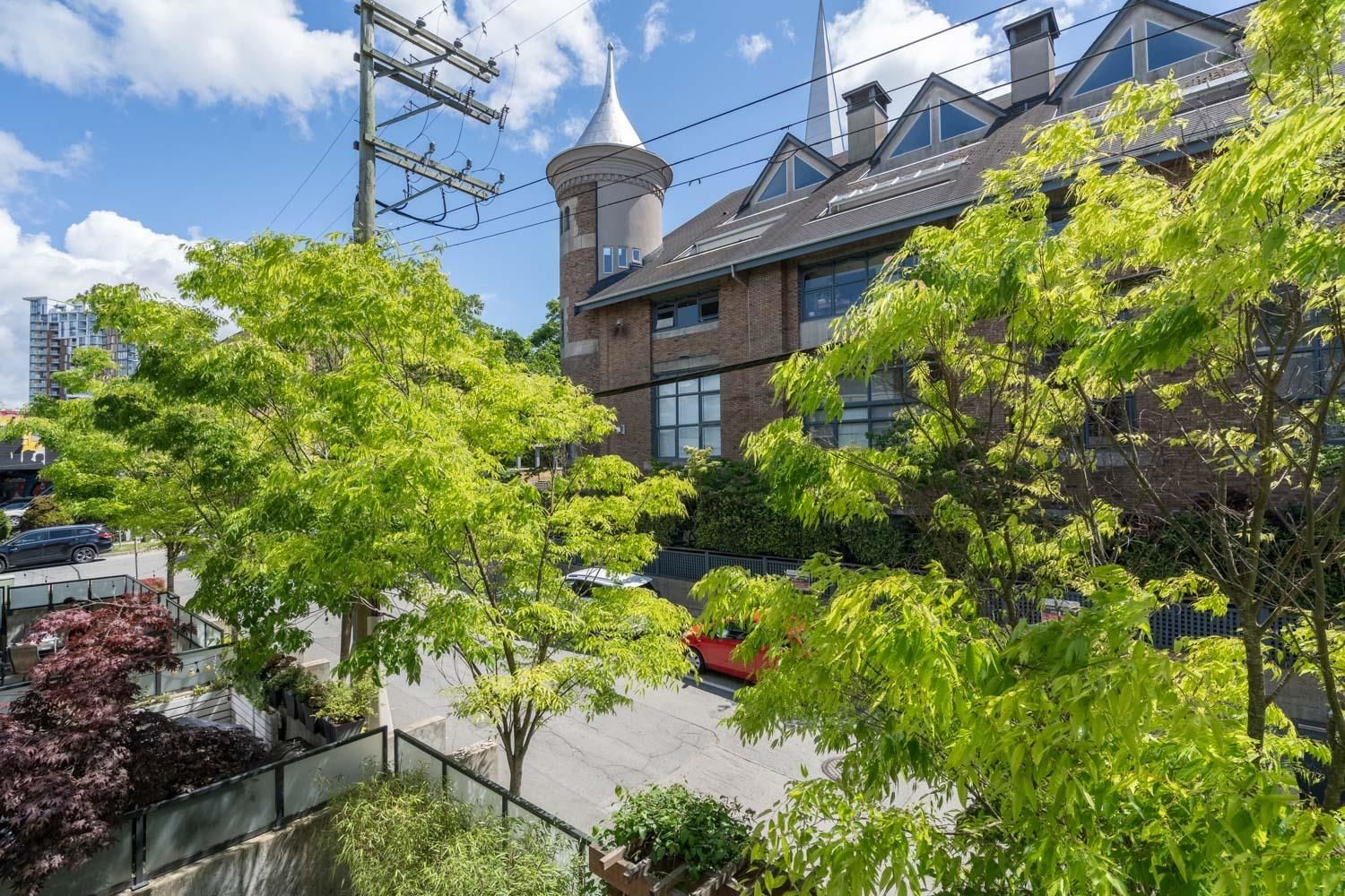 Listing Image 21