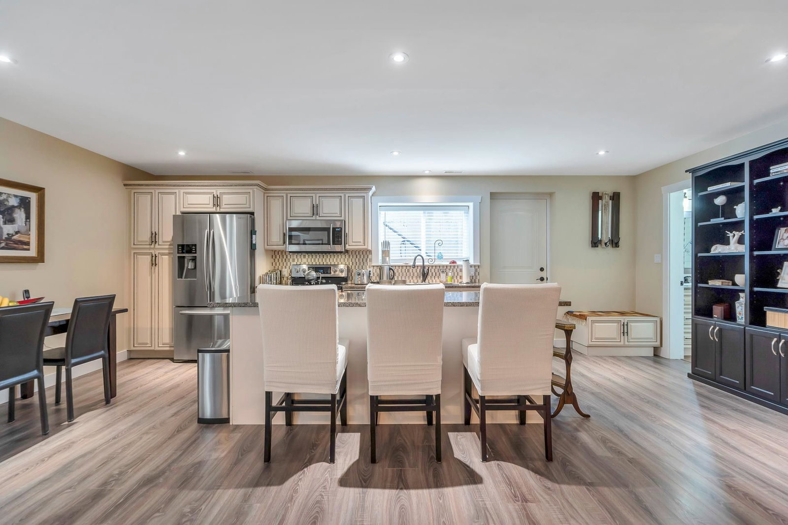 Listing Image 34