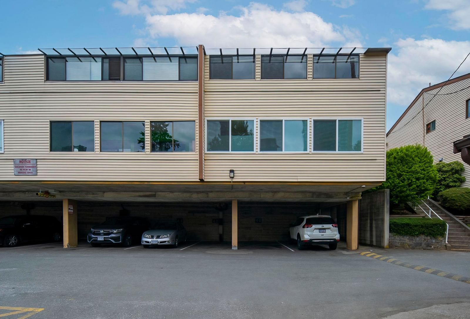 Listing Image 17