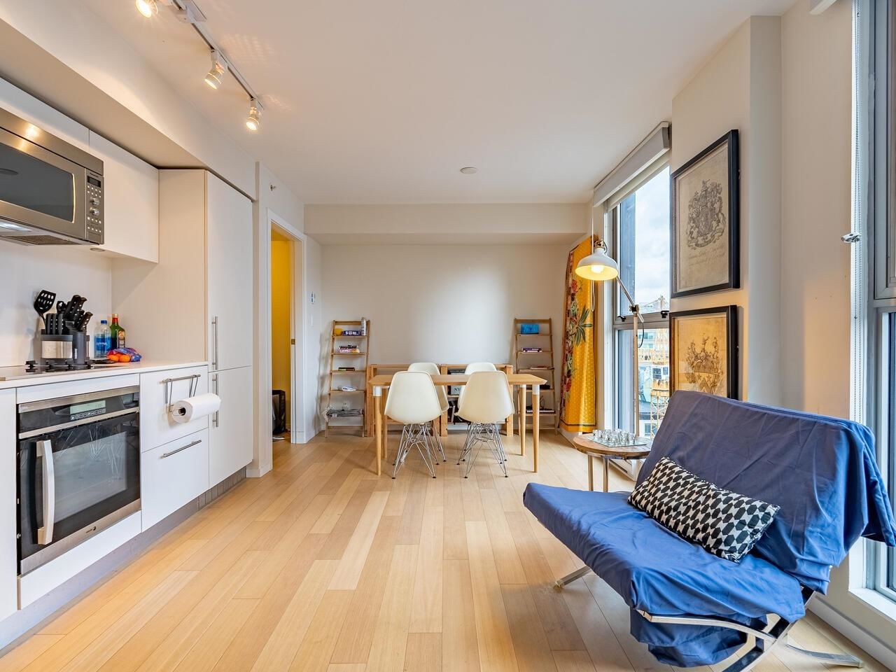 Listing Image 1