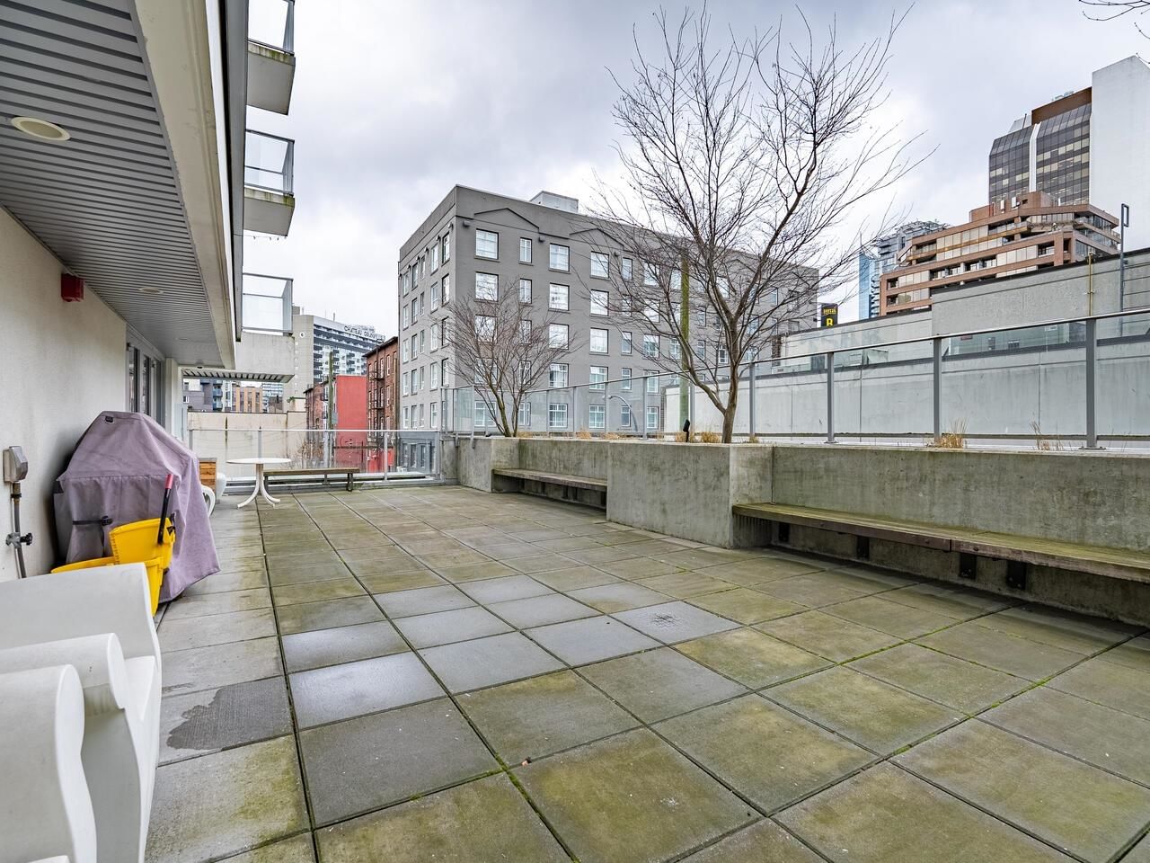 Listing Image 12