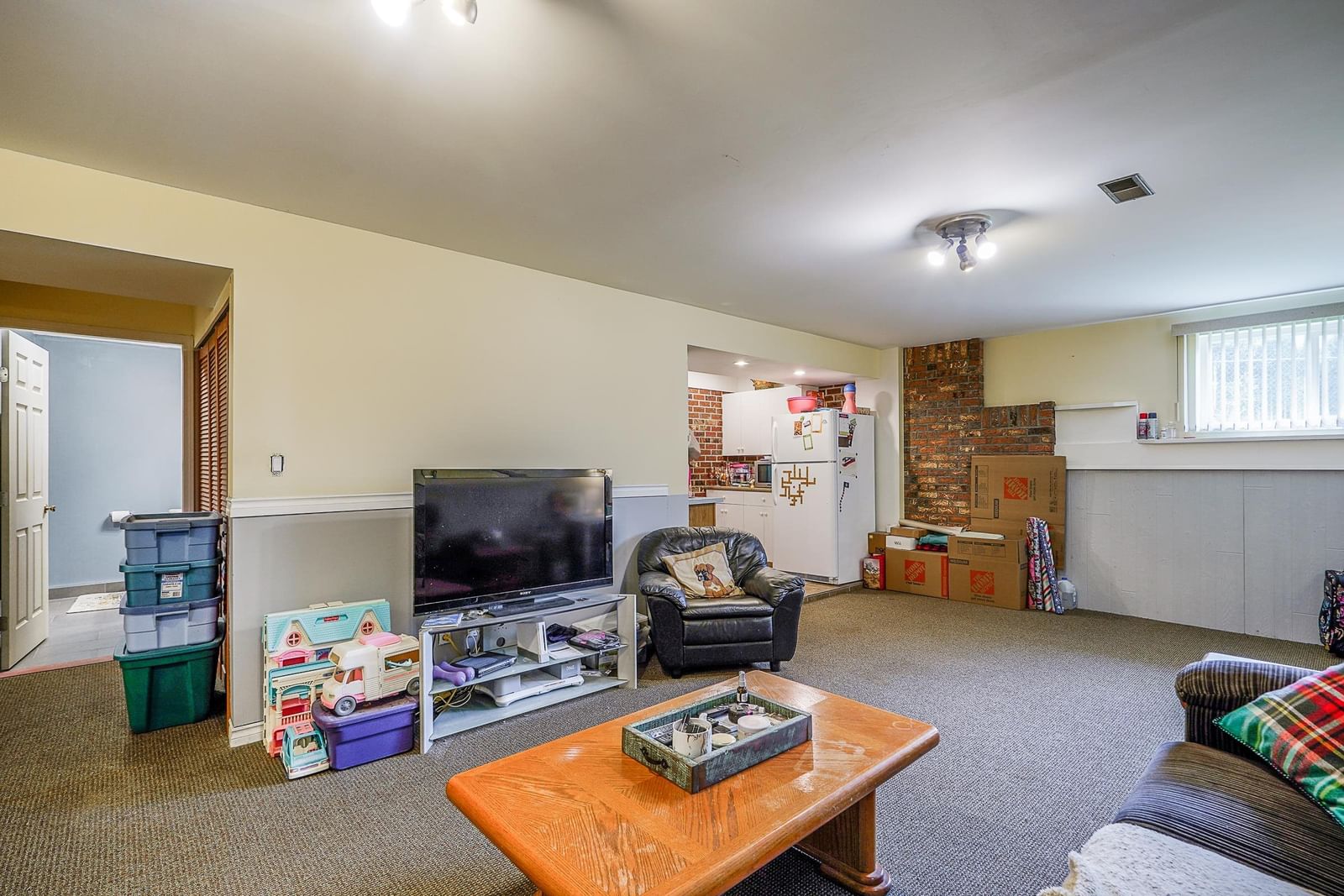 Listing Image 17
