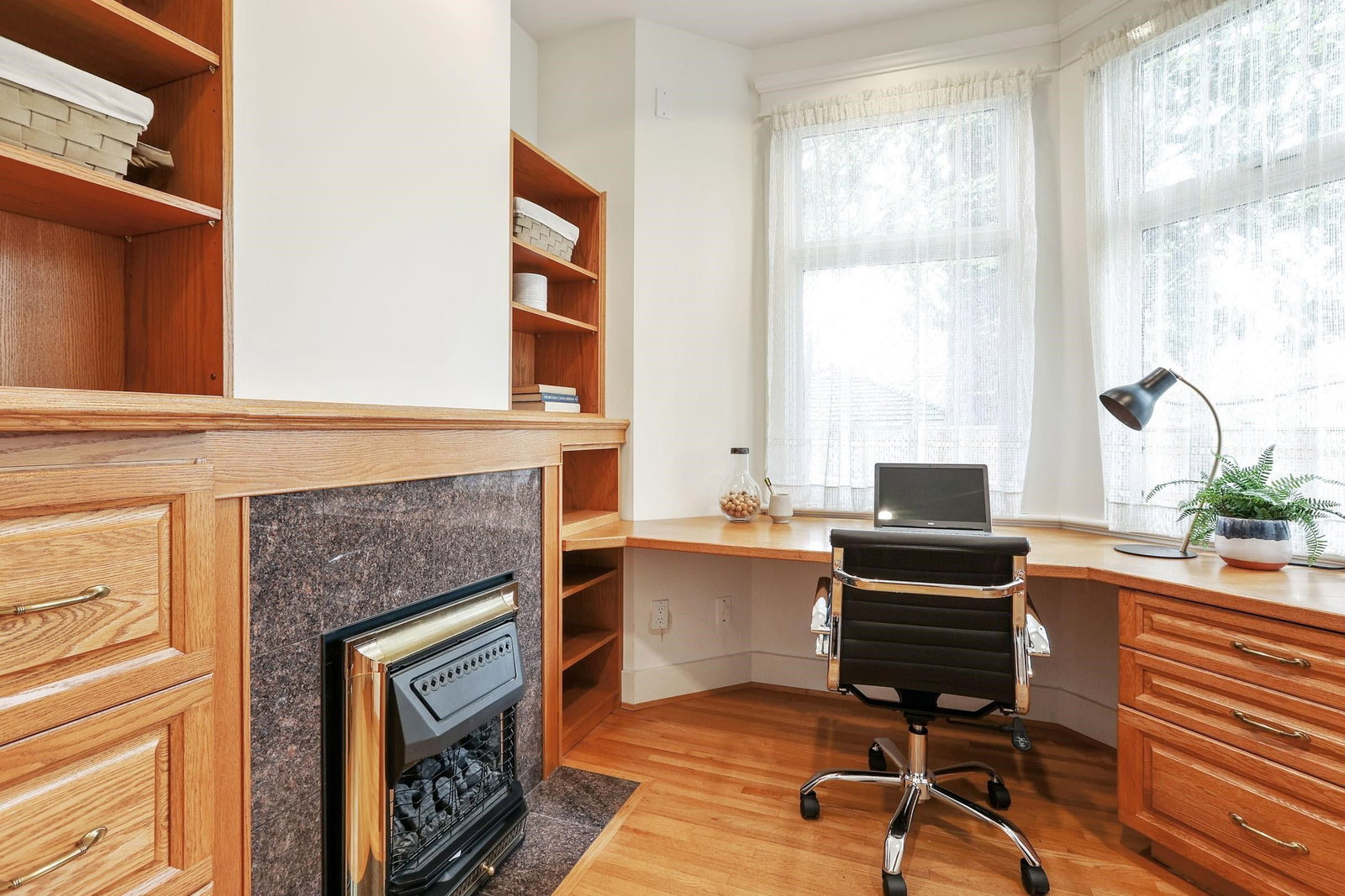 Listing Image 9