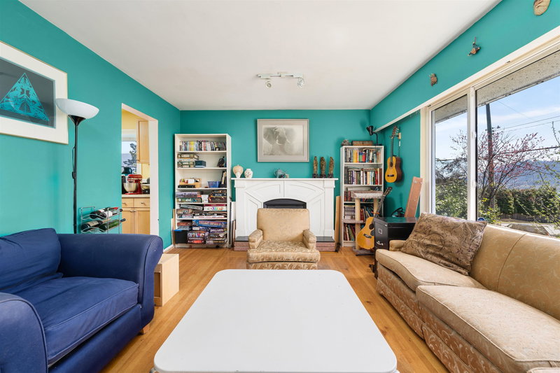 4254 Caddy Road, North Vancouver, V7G 1B7 | Image 2