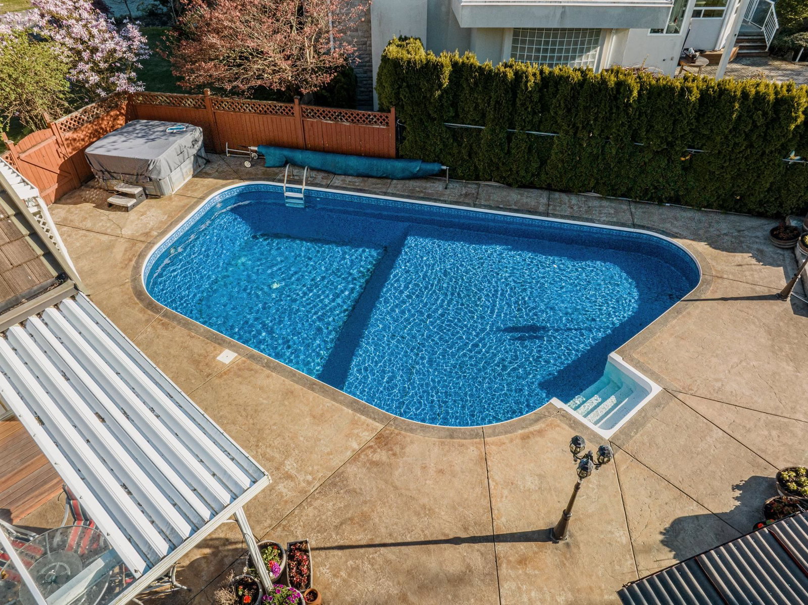 Listing Image 5