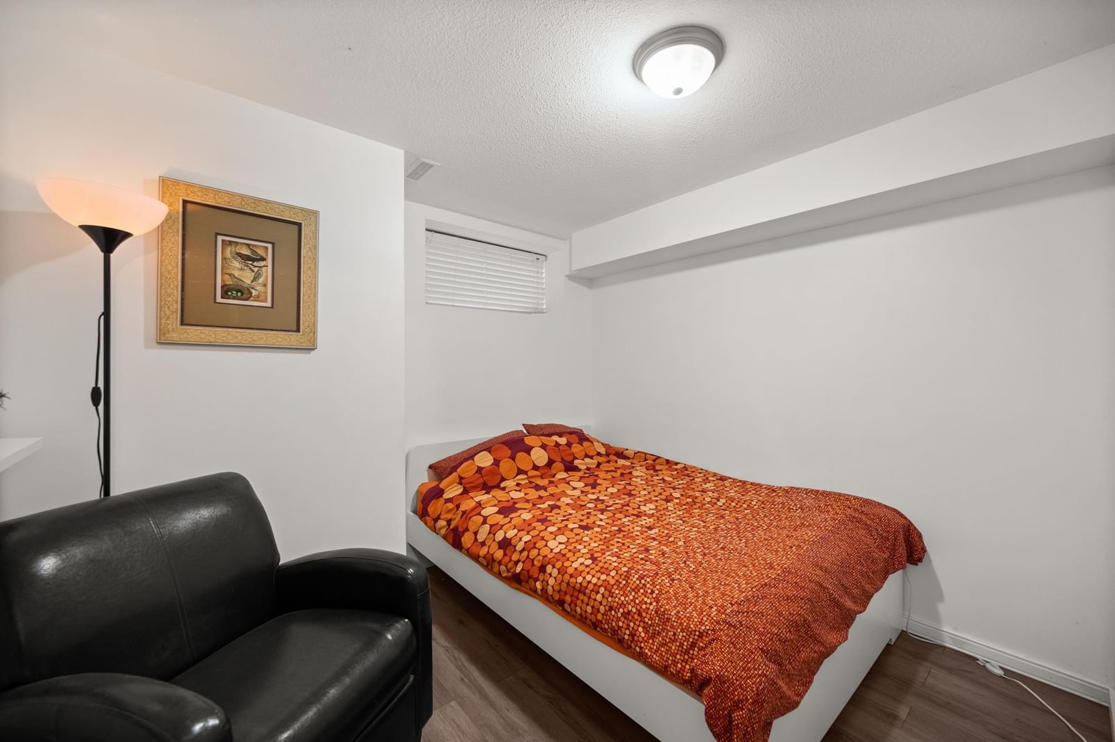 Listing Image 32