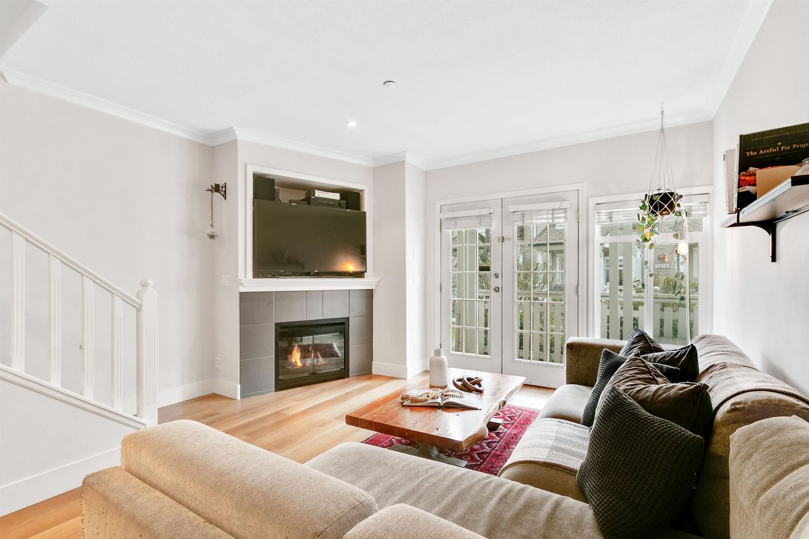 Listing Image 10