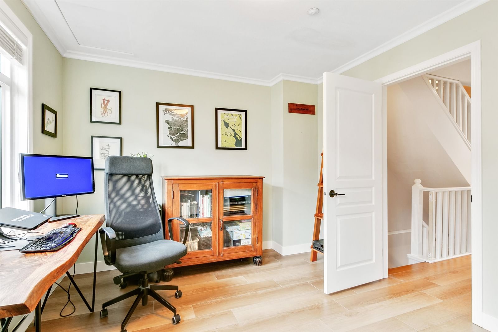 Listing Image 17