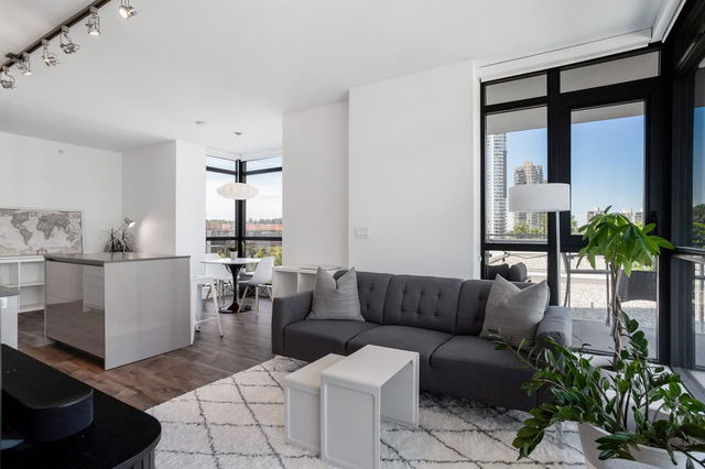 501 - 4488 Juneau Street