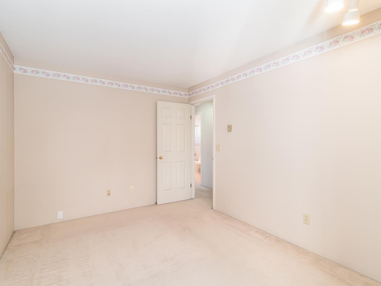 Listing Image 30