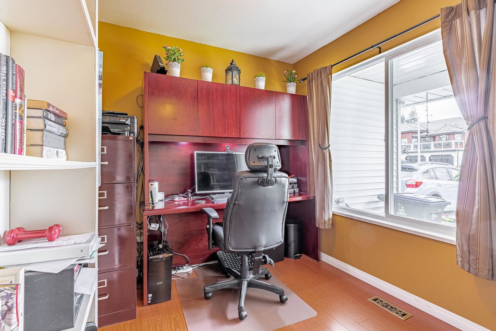 Listing Image 11