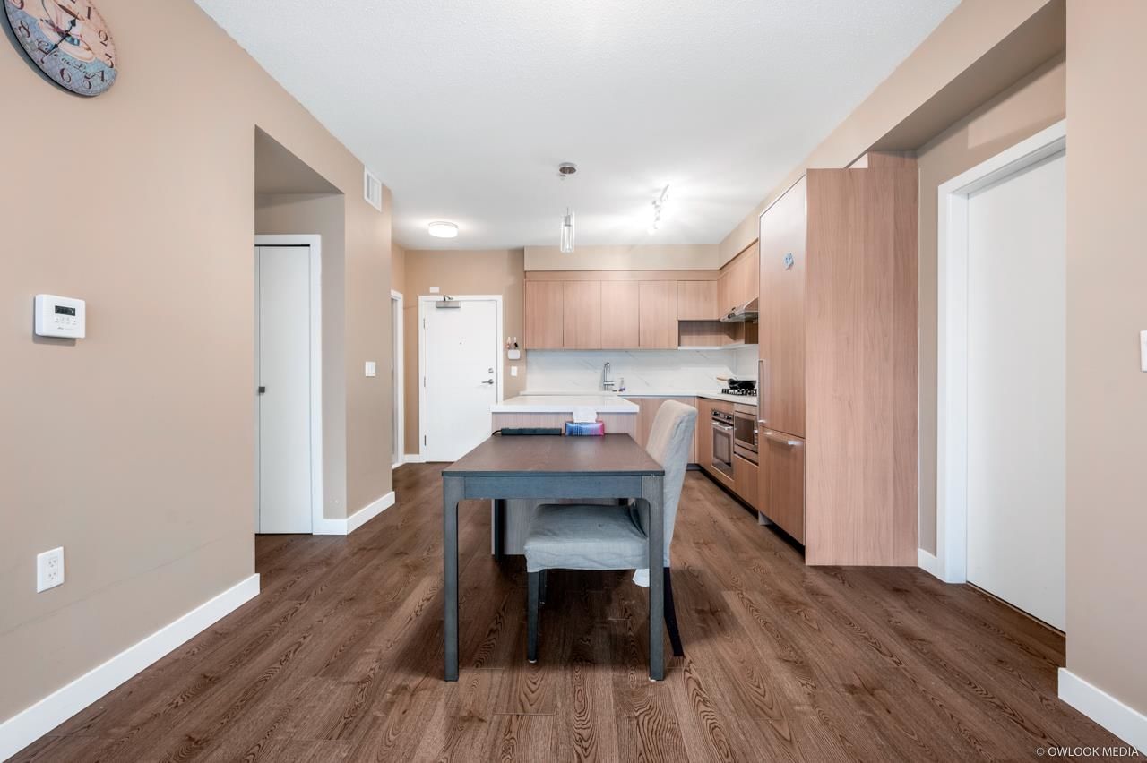Listing Image 5