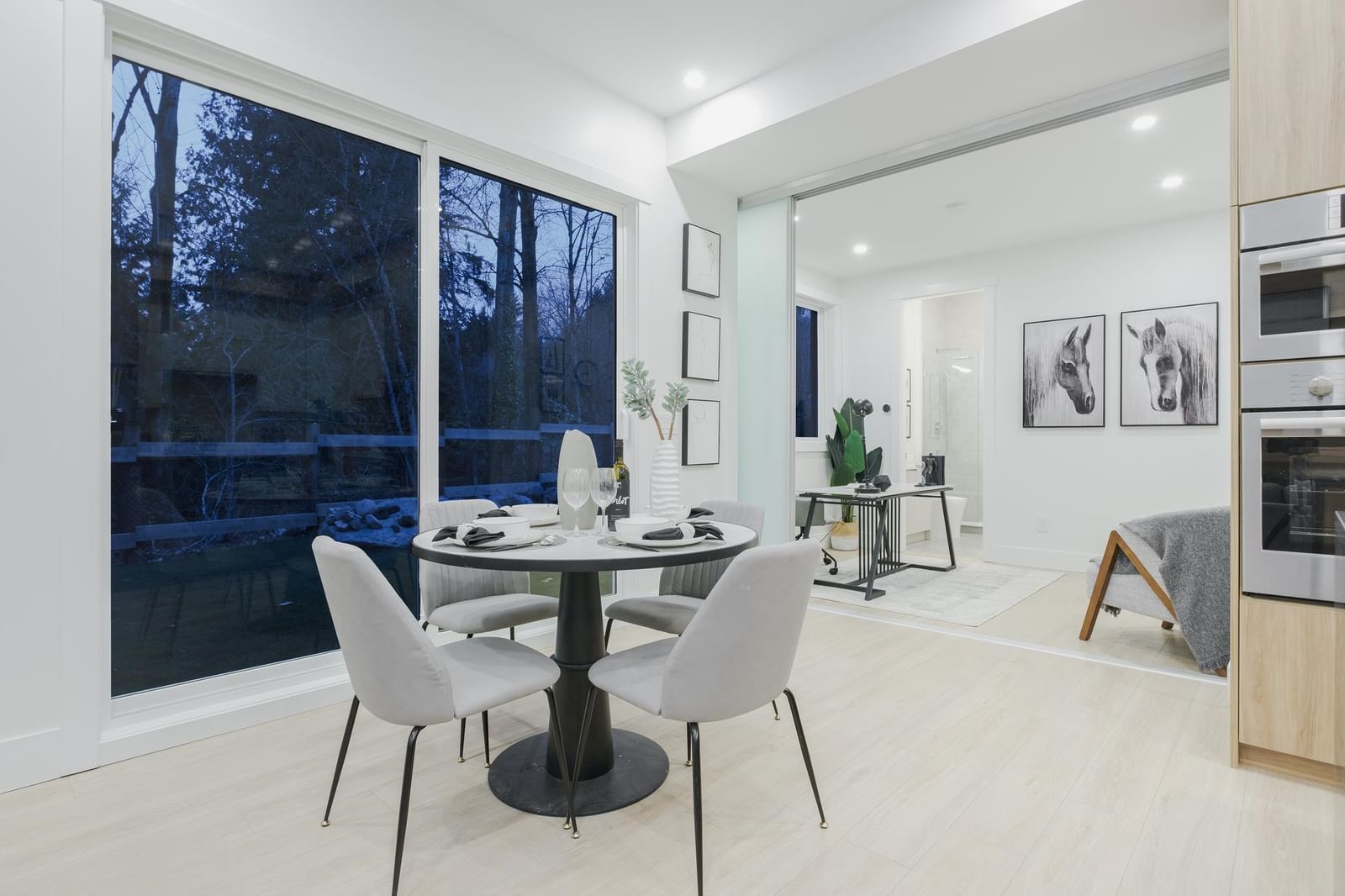Listing Image 12