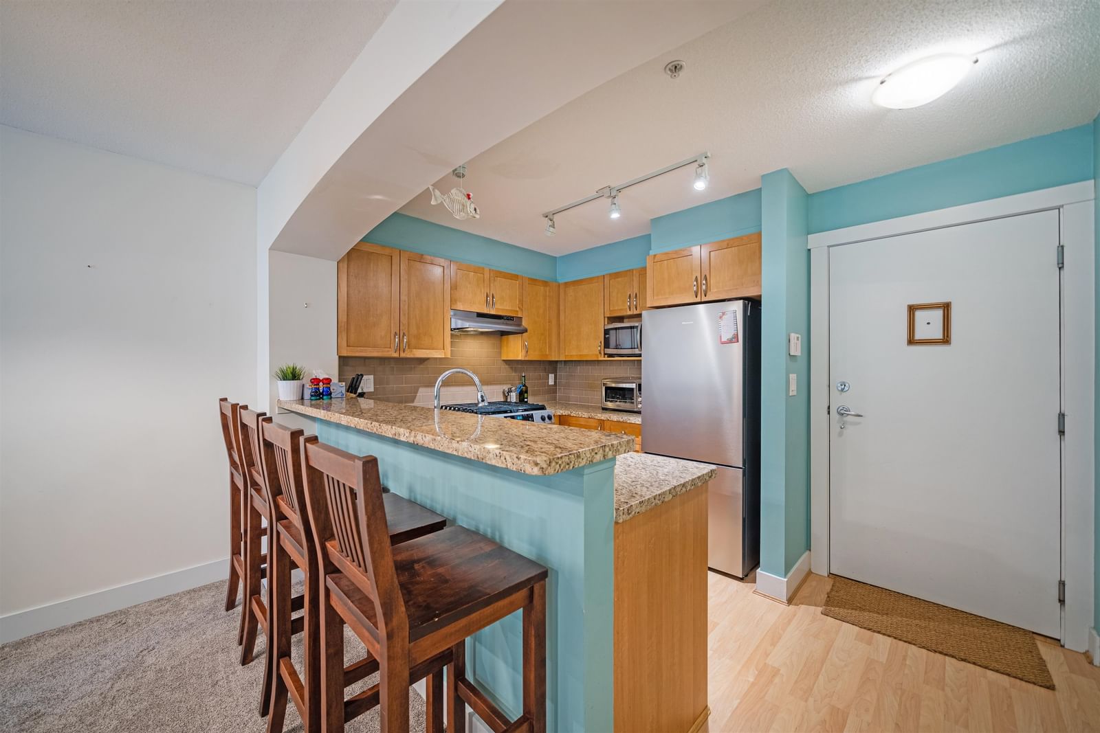 Listing Image 5